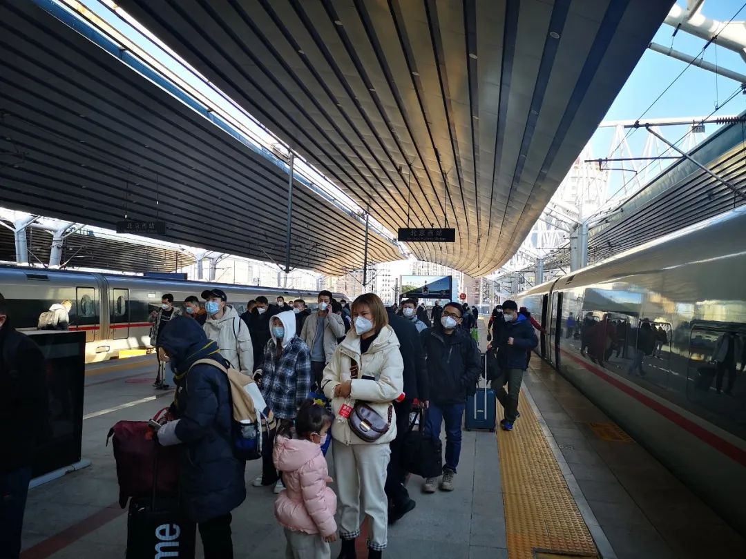 2023 年春运疫情防控方案要点：物资运输与错峰出行保障