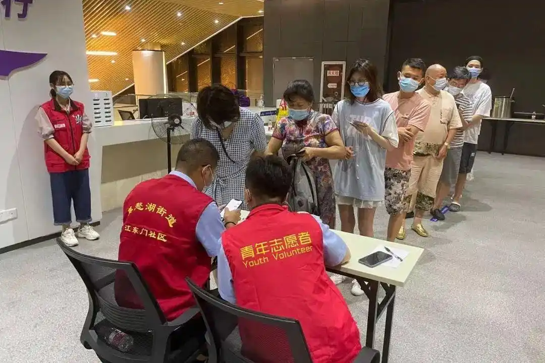 疫情防控物资_共青团江苏省委护宁平安行动_南京禄口疫情青年志愿服务