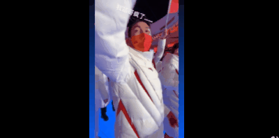 北京冬奥会闭幕式运动员不舍_冬奥会闭幕式_康辉催运动员落座