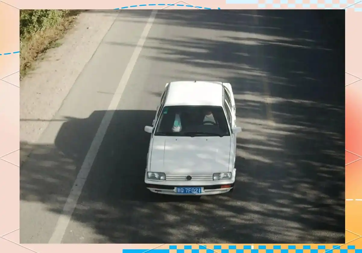 未系安全带交通违法案例_违章警示_交通违法行为曝光案例