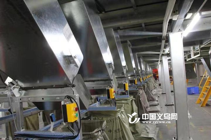 春节将至,网传快递停运时间表靠谱吗?网购年货会受影响吗?