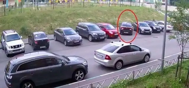 老司机揭秘：开车易违章的十个地方，这些雷区要小心