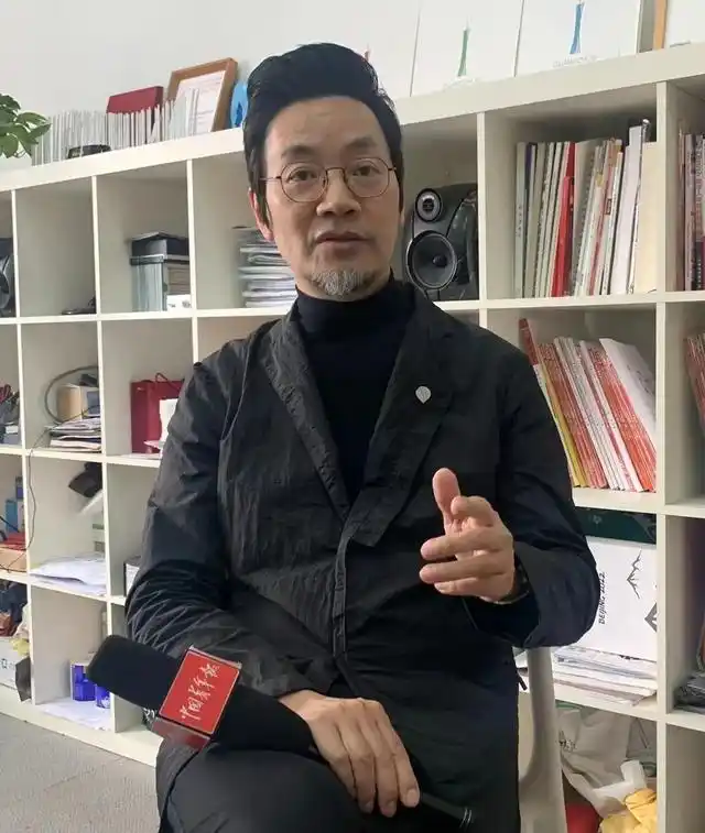 冰墩墩设计故事_曹雪教授青年启迪_冬奥会吉祥物