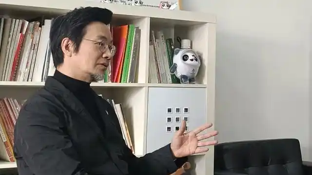 冰墩墩设计故事_冬奥会吉祥物_曹雪教授青年启迪